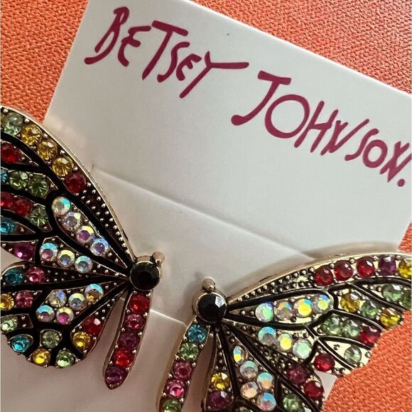💙 Betsey Johnson stunning crystals butterfly wing earrings 💙 - Picture 2 of 7
